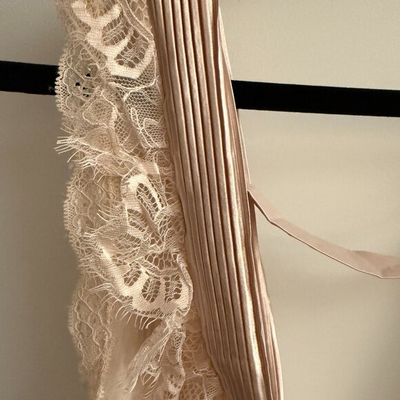 Beautiful Vintage Bodysuit - Picture 2 of 6